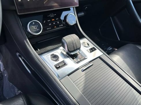 Used 2023 Jaguar F-PACE S AWD/4WD image 10