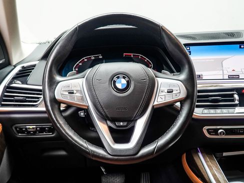 Used 2020 BMW X7 xDrive50i w/ Executive Package image 16