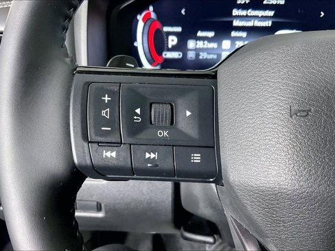 Used 2025 Nissan Rogue Platinum w/ Platinum Premium Package image 27