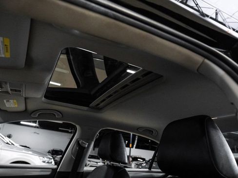 Used 2017 Volkswagen Jetta SE image 5