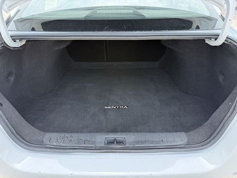 Used 2024 Nissan Sentra SV FWD image 27