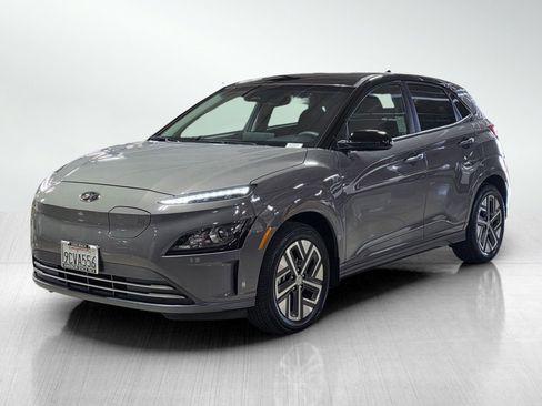 Used 2022 Hyundai Kona SEL w/ Cargo Package FWD image 3