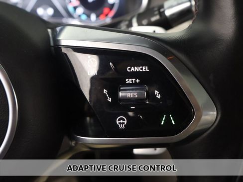 Used 2022 Jaguar F-PACE SVR image 6