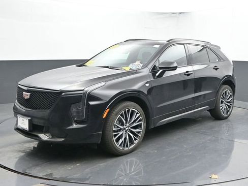 Used 2024 Cadillac XT4 Sport image 6