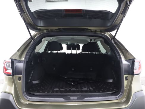 Used 2023 Subaru Outback Premium image 16