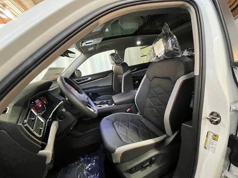 New 2026 Volkswagen Atlas Peak Edition AWD/4WD image 10