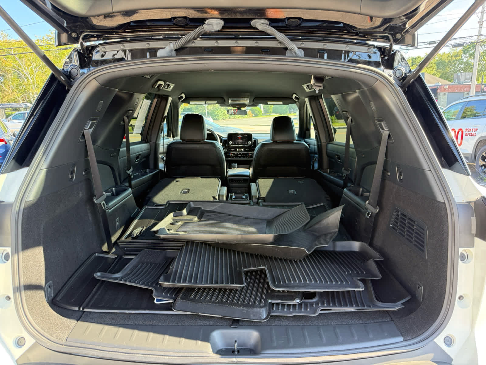 Used 2024 Nissan Pathfinder Rock Creek AWD/4WD image 16