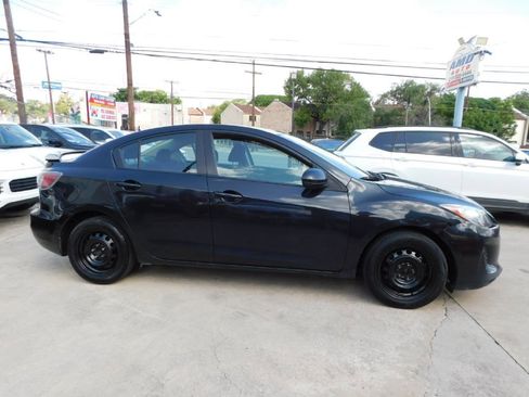 Used 2013 MAZDA MAZDA3 i Sport image 8