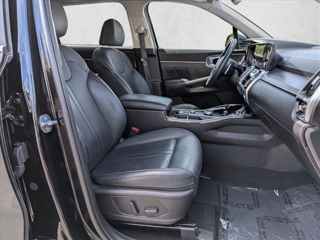 Used 2022 Kia Sorento SX w/ Panoramic Sunroof Package AWD/4WD image 22