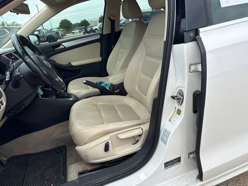 Used 2013 Volkswagen Jetta SE FWD image 11