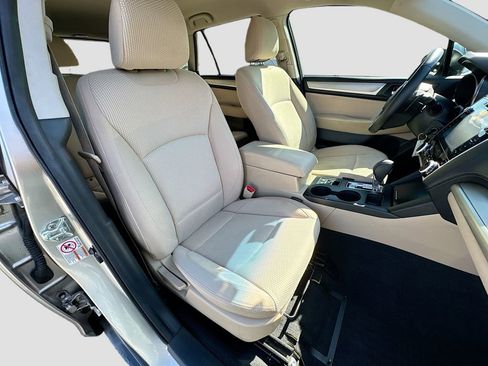 Used 2018 Subaru Outback 2.5i Premium AWD/4WD image 34