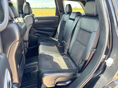 Used 2022 Jeep Grand Cherokee Laredo X RWD image 23