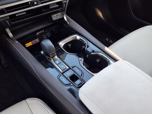 Used 2024 Lexus RX 350 FWD w/ Technology Package image 16