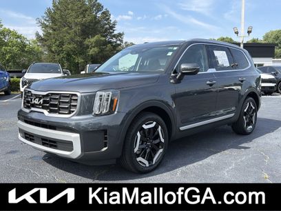Used 2024 Kia Telluride S w/ S Sunroof Package