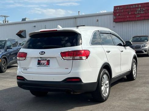 Used 2017 Kia Sorento AWD w/ LX Convenience Package image 12