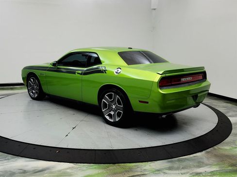 Used 2011 Dodge Challenger R/T RWD image 7