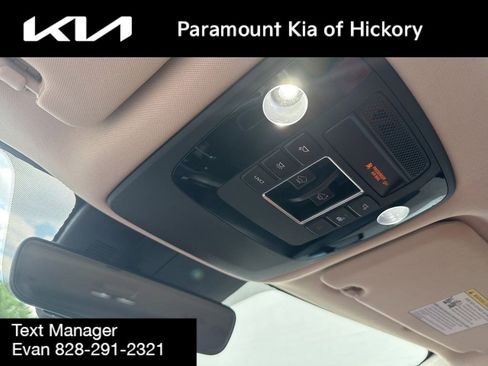 Used 2022 Kia Carnival SX Prestige w/ Paint Protection Package FWD image 36