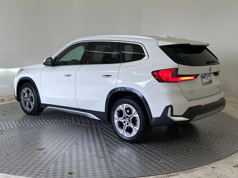 Used 2025 BMW X1 xDrive28i w/ Premium Package image 3