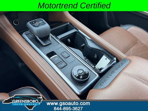 Used 2022 Nissan Pathfinder Platinum w/ Cargo Package AWD/4WD image 18