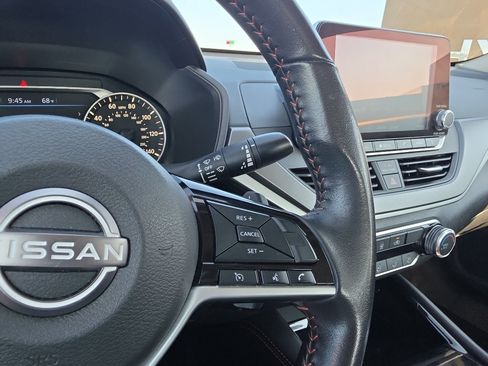 Used 2024 Nissan Altima 2.5 SR FWD image 31