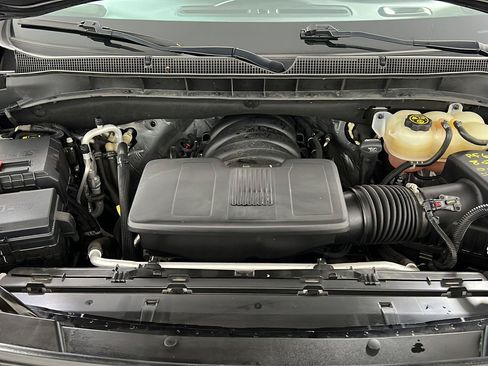 Used 2022 Chevrolet Suburban Z71 w/ Luxury Package AWD/4WD image 26
