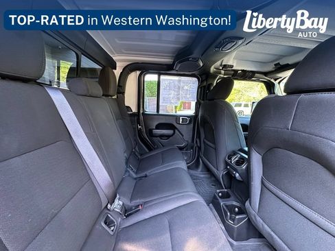 Used 2023 Jeep Gladiator Sport AWD/4WD image 18