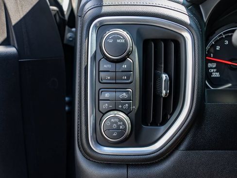 Used 2020 Chevrolet Silverado 1500 RST AWD/4WD image 18