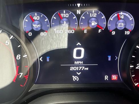 Used 2021 Chevrolet Camaro SS RWD image 3