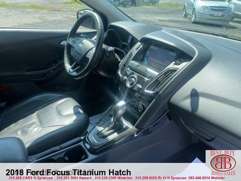 Used 2018 Ford Focus Titanium image 9