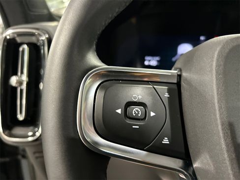 Certified 2023 Volvo C40 P8 Recharge Ultimate image 12