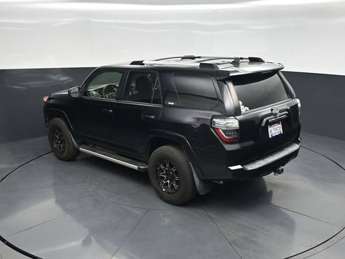 Used 2019 Toyota 4Runner SR5 RWD image 40