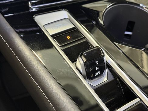 Used 2024 Volkswagen Atlas SEL image 31