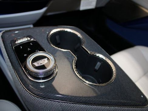 New 2026 Cadillac Optiq Luxury 1 RWD image 20