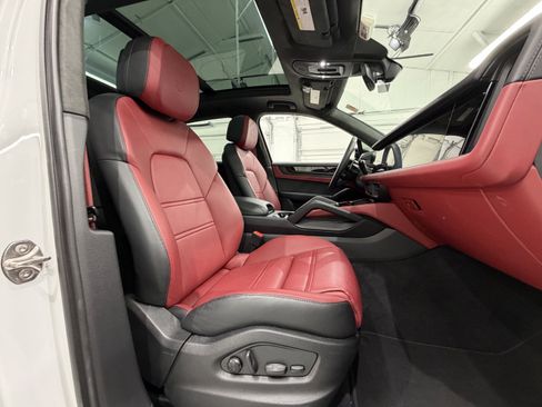 Certified 2025 Porsche Cayenne GTS image 24
