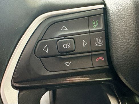 Certified 2023 Jeep Grand Cherokee Altitude AWD/4WD image 13