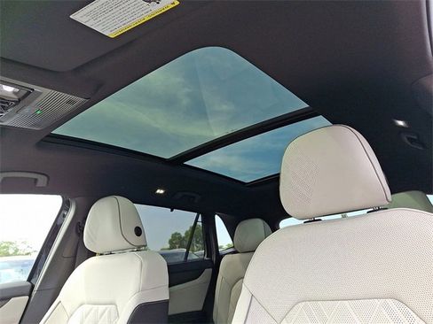 New 2026 Volkswagen Atlas Cross Sport SEL Premium R-Line image 9