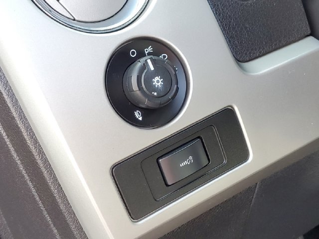 Used 2013 Ford F150 Lariat w/ Mid Equipment Group AWD/4WD image 14