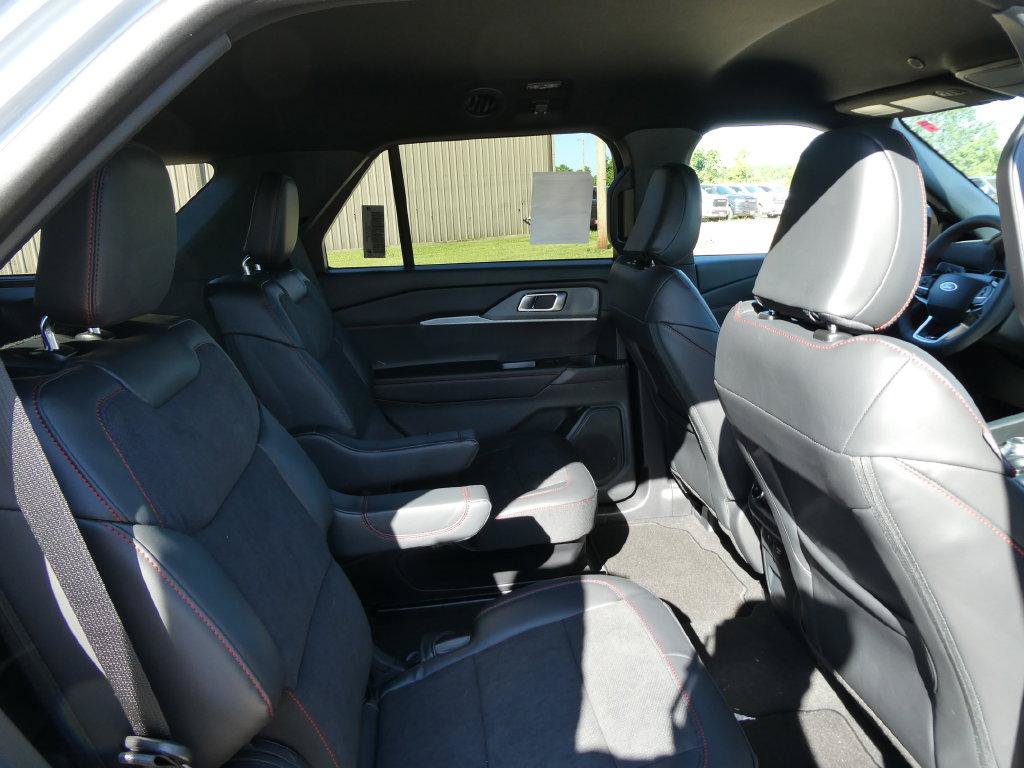 New 2026 Ford Explorer ST AWD/4WD image 13