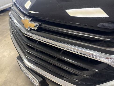 Used 2020 Chevrolet Equinox LS w/ LS Convenience Package FWD image 11