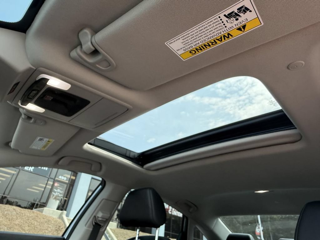 Used 2025 Honda Accord Touring image 11