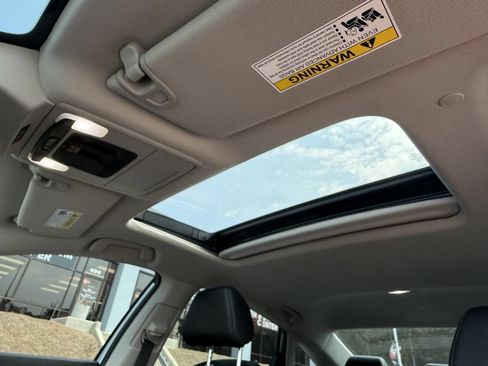 Used 2025 Honda Accord Touring image 11