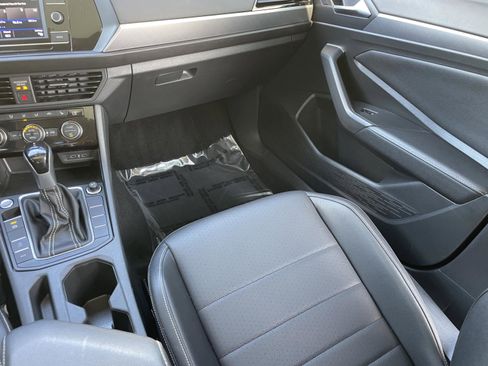 Used 2023 Volkswagen Jetta SE image 20