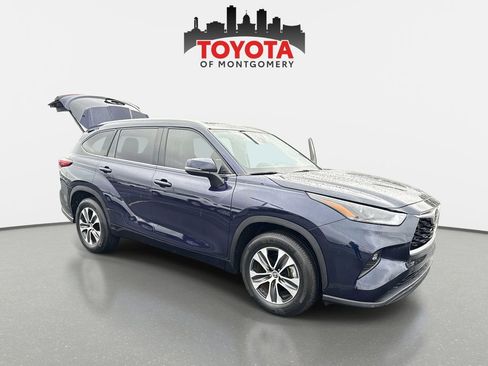 Used 2022 Toyota Highlander XLE image 14