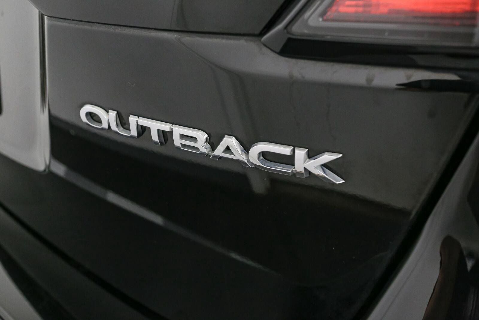 Used 2024 Subaru Outback Premium AWD/4WD image 11