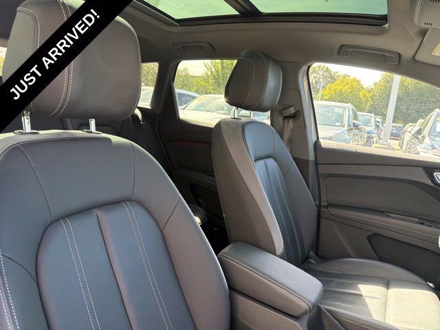 Used 2023 Audi Q4 e-tron Premium Plus w/ Premium Plus AWD/4WD image 19