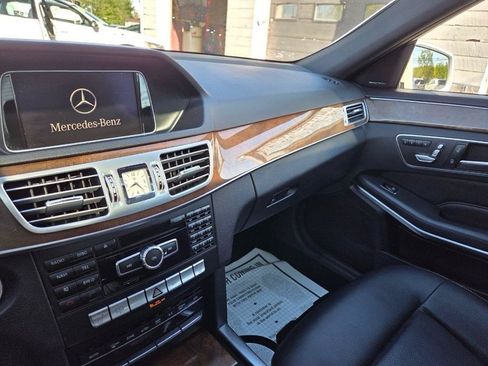 Used 2015 Mercedes-Benz E 350 4MATIC Sedan image 17