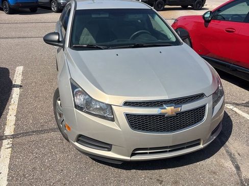 Used 2012 Chevrolet Cruze LS image 1