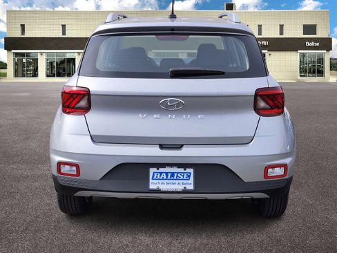 New 2026 Hyundai Venue SEL image 4