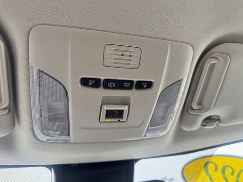 Used 2022 Toyota Corolla LE FWD image 18