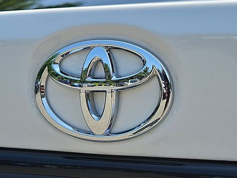 Used 2024 Toyota Corolla LE FWD image 28